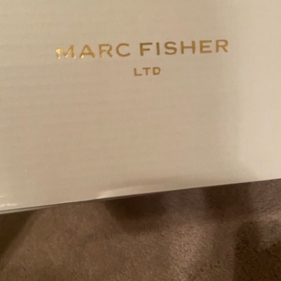 Thigh high Marc Fisher boots. 3” block heel. Like new! Worn once. Size 9.5 - Picture 6 of 8